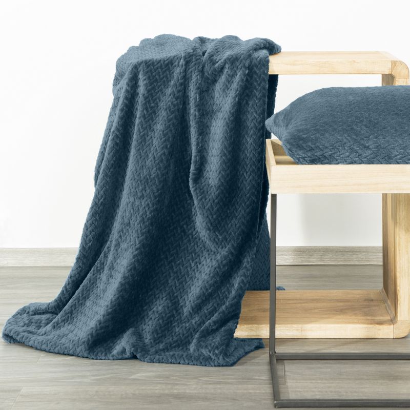 Jednofarebná deka - Cindy 3 modrá (Rozmer deky: š. 200 cm x d. 220 cm)